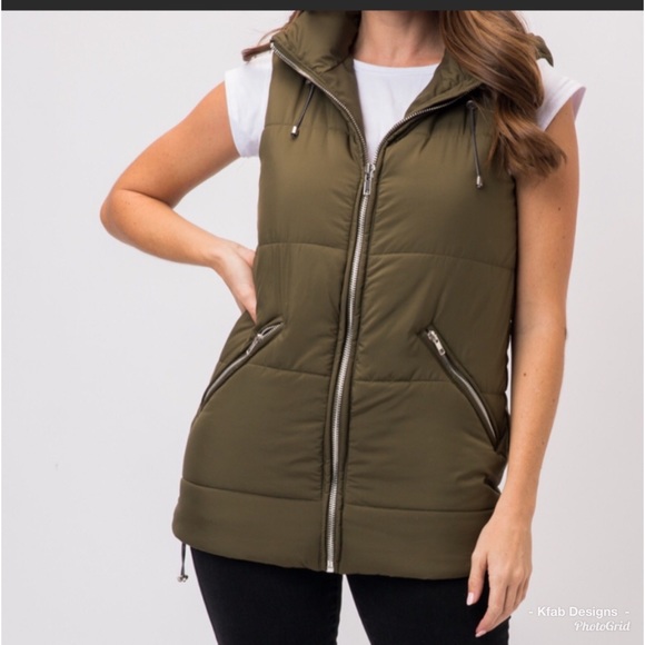 LAST 1! Puffy Hooded Vest with Zipper Detail! - Picture 4 of 4